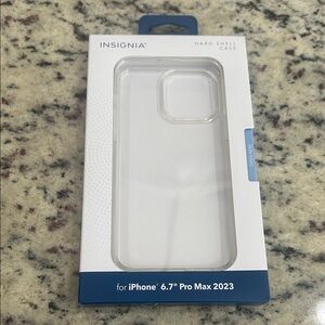 Insignia Clear Case for iPhone 6.7" Pro Max 2023